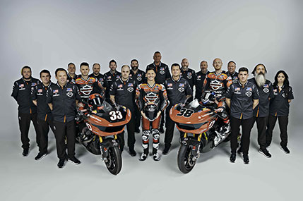 HARLEY-DAVIDSON CALIENTA MOTORES PARA LA MOTOAMERICA KING OF THE BAGGERS